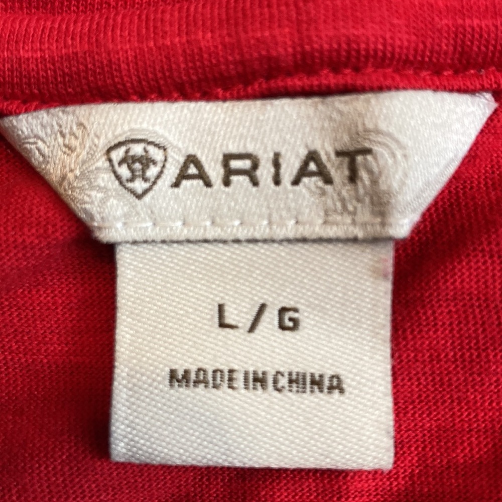 ♥️Women’s Ariat Tee SZ L but more like a Medium. - Picture 5 of 8